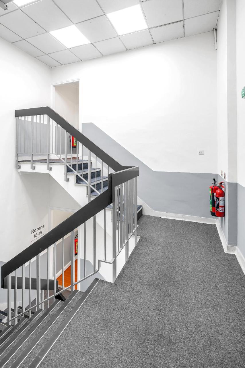 Flexistay Tulsi Aparthotel Croydon Buitenkant foto