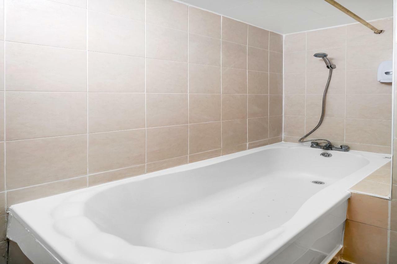 Flexistay Tulsi Aparthotel Croydon Buitenkant foto